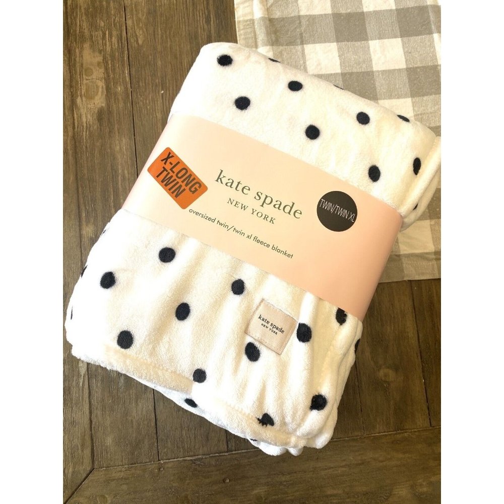 Kate Spade Fleece Blanket TWIN/ XL 68” X 92” HTF White Black Polka Luxury NEW - Picture 1 of 5